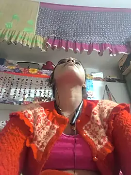 Snapshot of Setty54 chatting on November 22, 2025, 8:18 pm Setty54 online show from November 22, 2025, 8:18 pm