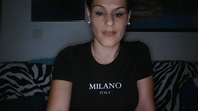 yumara351 online show from October 6, 2025, 9:54 am