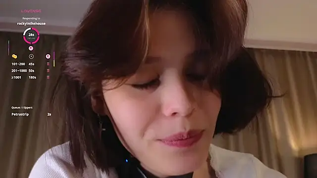 LurleneRamo online show from September 11, 2025, 1:16 am