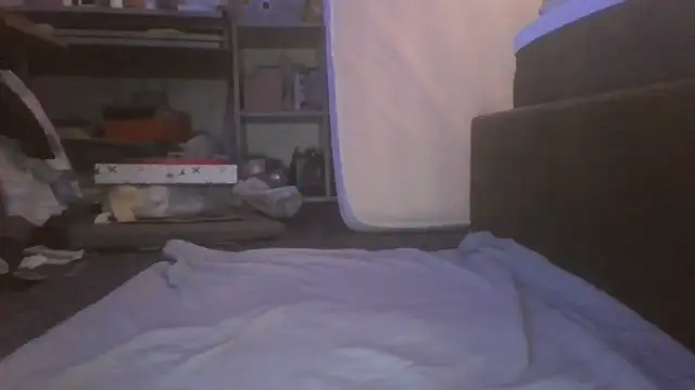 lu official1 online show from March 26, 2026, 8:18 pm