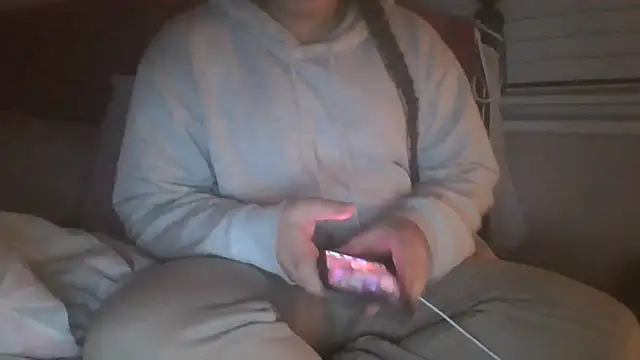 Snapshot of lu_official1 chatting on February 21, 2026, 9:50 pm lu official1 online show from February 21, 2026, 9:50 pm