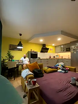 smint06 online show from October 11, 2025, 1:34 pm