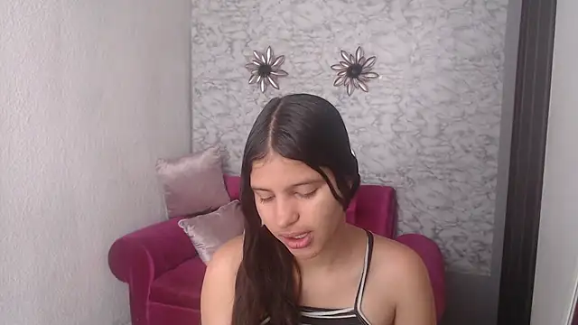 Evagirl69 online show from October 17, 2025, 12:18 pm