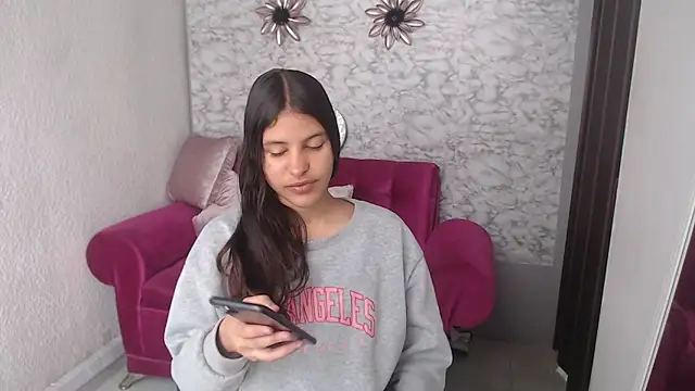 Evagirl69 online show from September 18, 2025, 6:11 pm