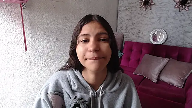 Evagirl69 online show from May 25, 2026, 12:15 pm