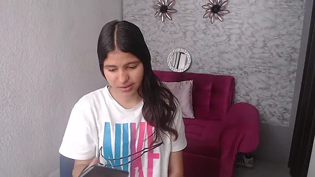 Evagirl69 online show from September 29, 2025, 6:13 pm