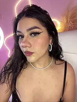 Zoe Serrat online show from October 14, 2025, 12:39 pm