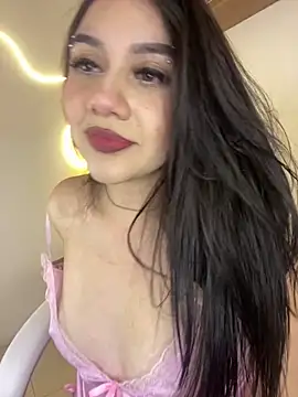 Zoe Serrat online show from November 21, 2025, 12:48 pm