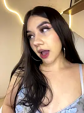 Zoe Serrat online show from November 28, 2025, 12:38 pm