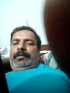 Snapshot of vardh033 chatting on March 1, 2026, 4:56 am vardh033 online show from March 1, 2026, 4:56 am