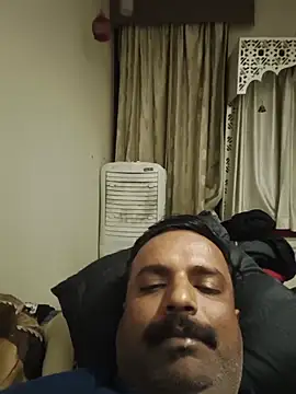 vardh033 online show from November 26, 2025, 9:15 pm