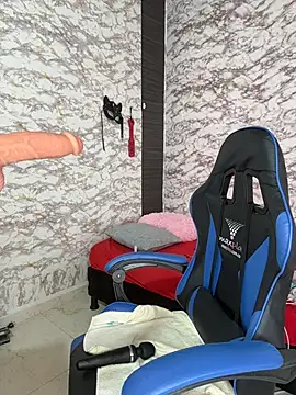 AlisSon  hot online show from December 14, 2025, 6:46 pm