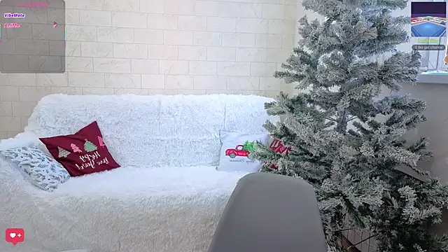 AlisaWyn online show from November 30, 2025, 8:37 am