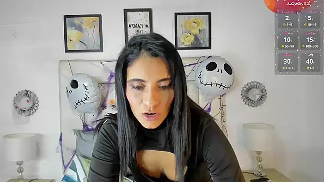 sara coor online show from October 29, 2025, 2:32 am