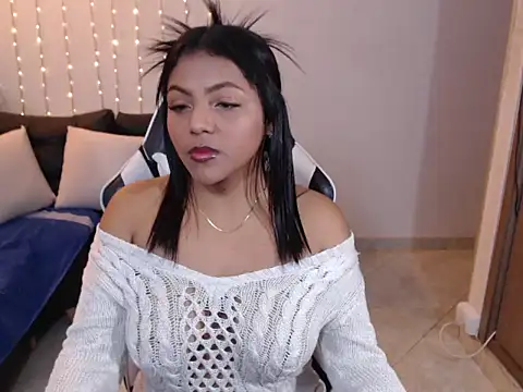 veronica em1 online show from September 13, 2025, 1:11 pm