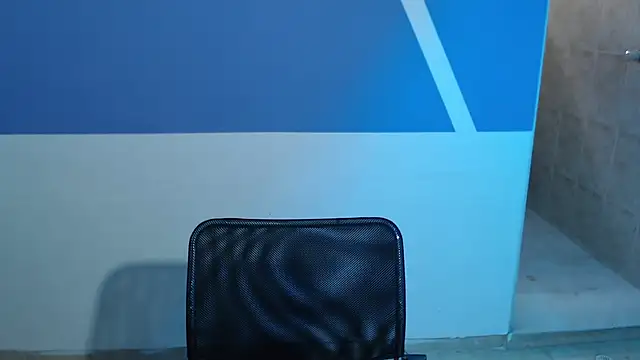 veronica em1 online show from October 13, 2025, 5:47 pm