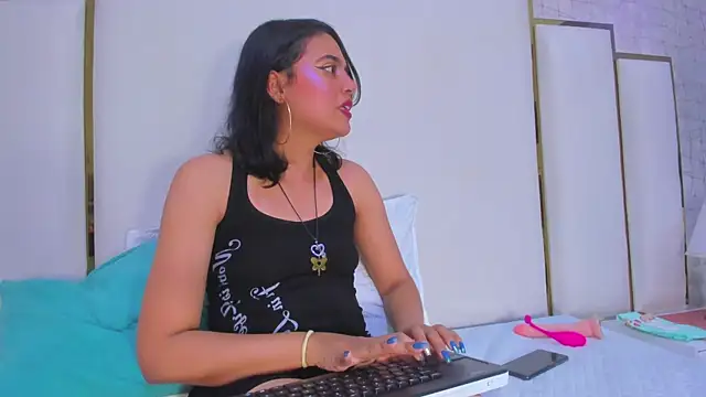 thalia888  online show from October 13, 2025, 7:15 pm