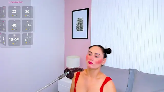 lauren stone  online show from June 26, 2026, 7:20 pm