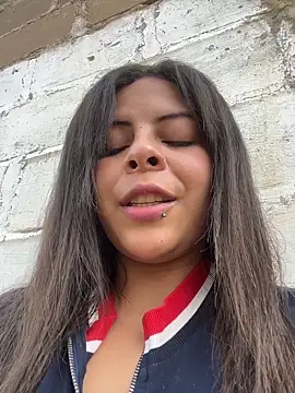 MiaCollinssx online show from January 6, 2026, 5:39 pm