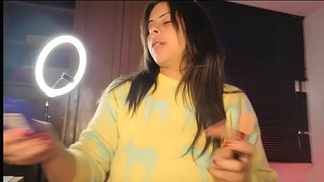 MiaCollinssx online show from March 13, 2026, 12:54 pm