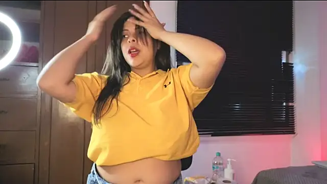 MiaCollinssx online show from March 20, 2026, 2:07 pm