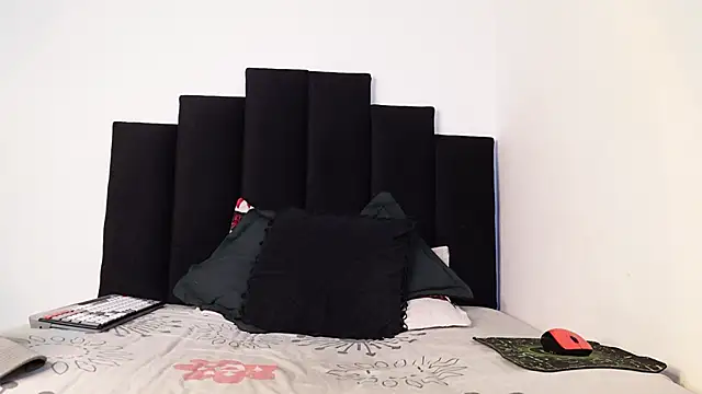 Snapshot of alexmark_ chatting on November 7, 2025, 1:37 pm alexmark online show from November 7, 2025, 1:37 pm