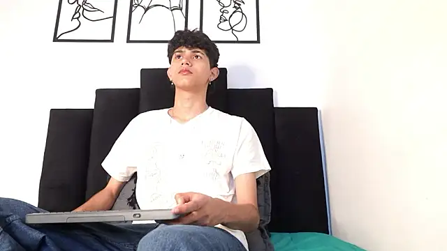 Snapshot of alexmark_ chatting on February 11, 2026, 1:11 pm alexmark online show from February 11, 2026, 1:11 pm