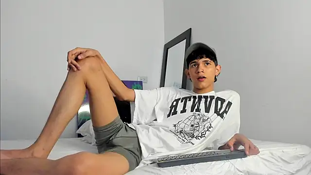 Snapshot of alexmark_ chatting on November 15, 2025, 3:43 am alexmark online show from November 15, 2025, 3:43 am