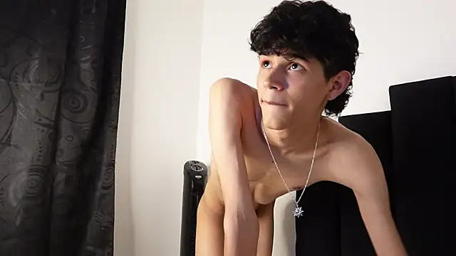 Snapshot of alexmark_ chatting on September 16, 2025, 6:31 pm alexmark online show from September 16, 2025, 6:31 pm