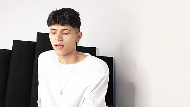 Snapshot of alexmark_ chatting on September 30, 2025, 5:19 pm alexmark online show from September 30, 2025, 5:19 pm