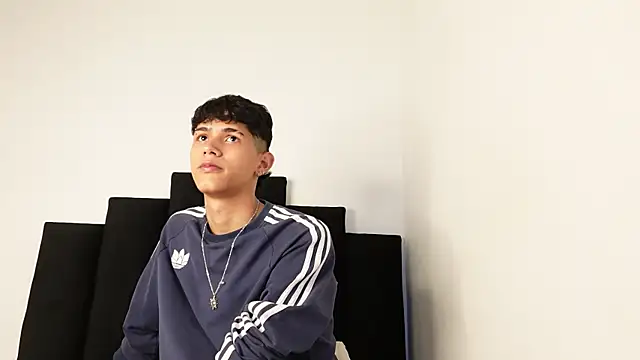 Snapshot of alexmark_ chatting on September 29, 2025, 7:30 pm alexmark online show from September 29, 2025, 7:30 pm