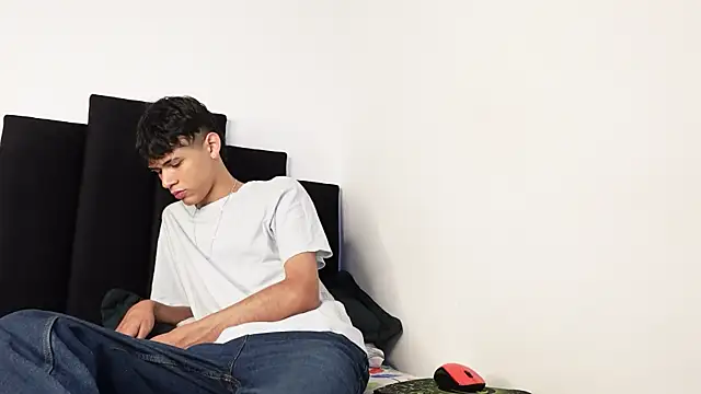 Snapshot of alexmark_ chatting on October 2, 2025, 1:58 pm alexmark online show from October 2, 2025, 1:58 pm