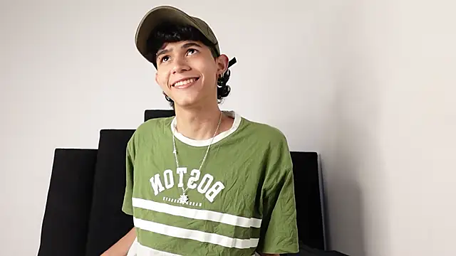 Snapshot of alexmark_ chatting on September 12, 2025, 4:51 pm alexmark online show from September 12, 2025, 4:51 pm