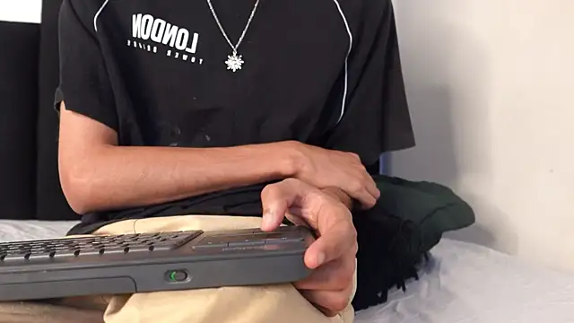 Snapshot of alexmark_ chatting on February 18, 2026, 1:18 pm alexmark online show from February 18, 2026, 1:18 pm