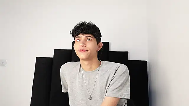 Snapshot of alexmark_ chatting on September 17, 2025, 3:03 pm alexmark online show from September 17, 2025, 3:03 pm