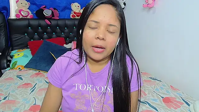 Snapshot of melikaronit2 chatting on September 9, 2025, 5:00 pm melikaronit2 online show from September 9, 2025, 5:00 pm