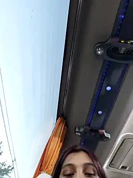 caronicole77 online show from October 27, 2025, 11:16 pm