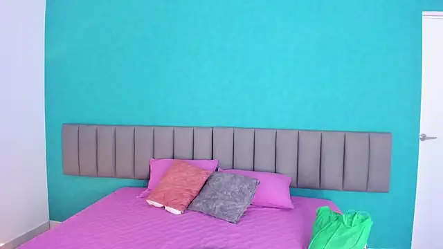 ThaliaOcean online show from September 16, 2025, 12:39 pm