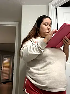 marcylove online show from October 14, 2025, 5:24 pm