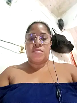 Big ass submissive online show from April 6, 2026, 1:56 pm