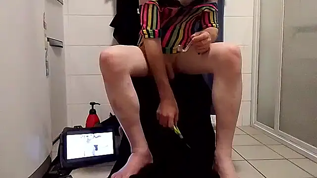 rivocumslut online show from April 28, 2026, 7:07 pm