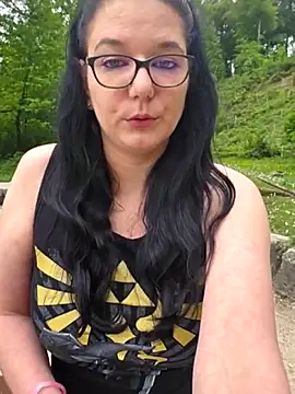 Snapshot of Swiss_Lady chatting on April 28, 2026, 3:05 pm Swiss Lady online show from April 28, 2026, 3:05 pm