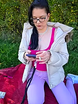 Swiss Lady online show from October 18, 2025, 12:07 pm