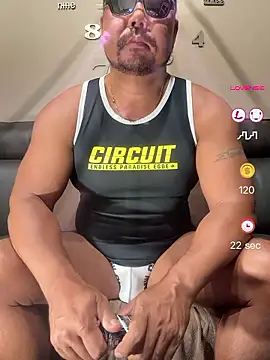 jack jay0103 online show from May 7, 2026, 12:08 pm