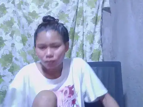 Sweeetgurll online show from November 16, 2025, 1:27 pm