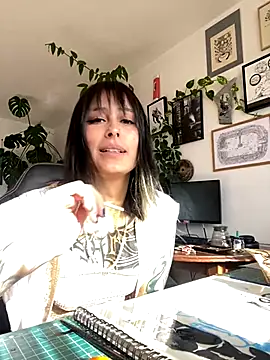 Snapshot of PuraTinta_miau chatting on November 12, 2025, 11:25 am PuraTinta miau online show from November 12, 2025, 11:25 am