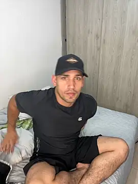 Snapshot of gerardollovera chatting on October 29, 2025, 1:15 am gerardollovera online show from October 29, 2025, 1:15 am