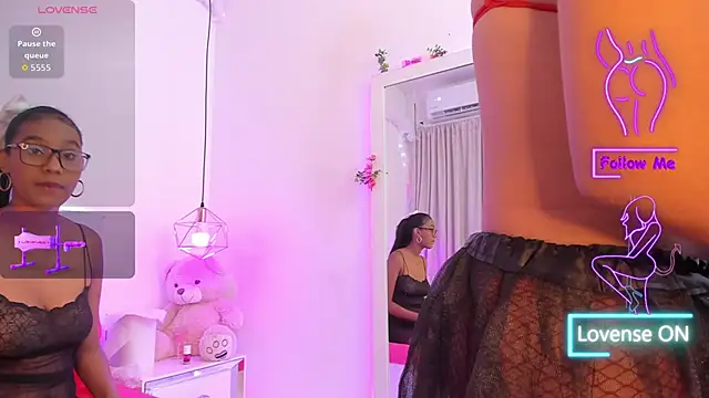 Canddyhot18 online show from October 16, 2025, 1:30 pm