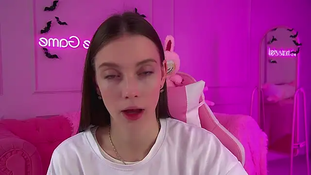 VeronicaVances online show from October 21, 2025, 6:24 am