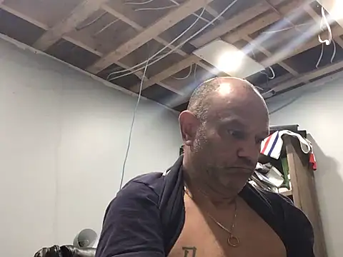 frankyjones8989 online show from October 27, 2025, 4:46 am